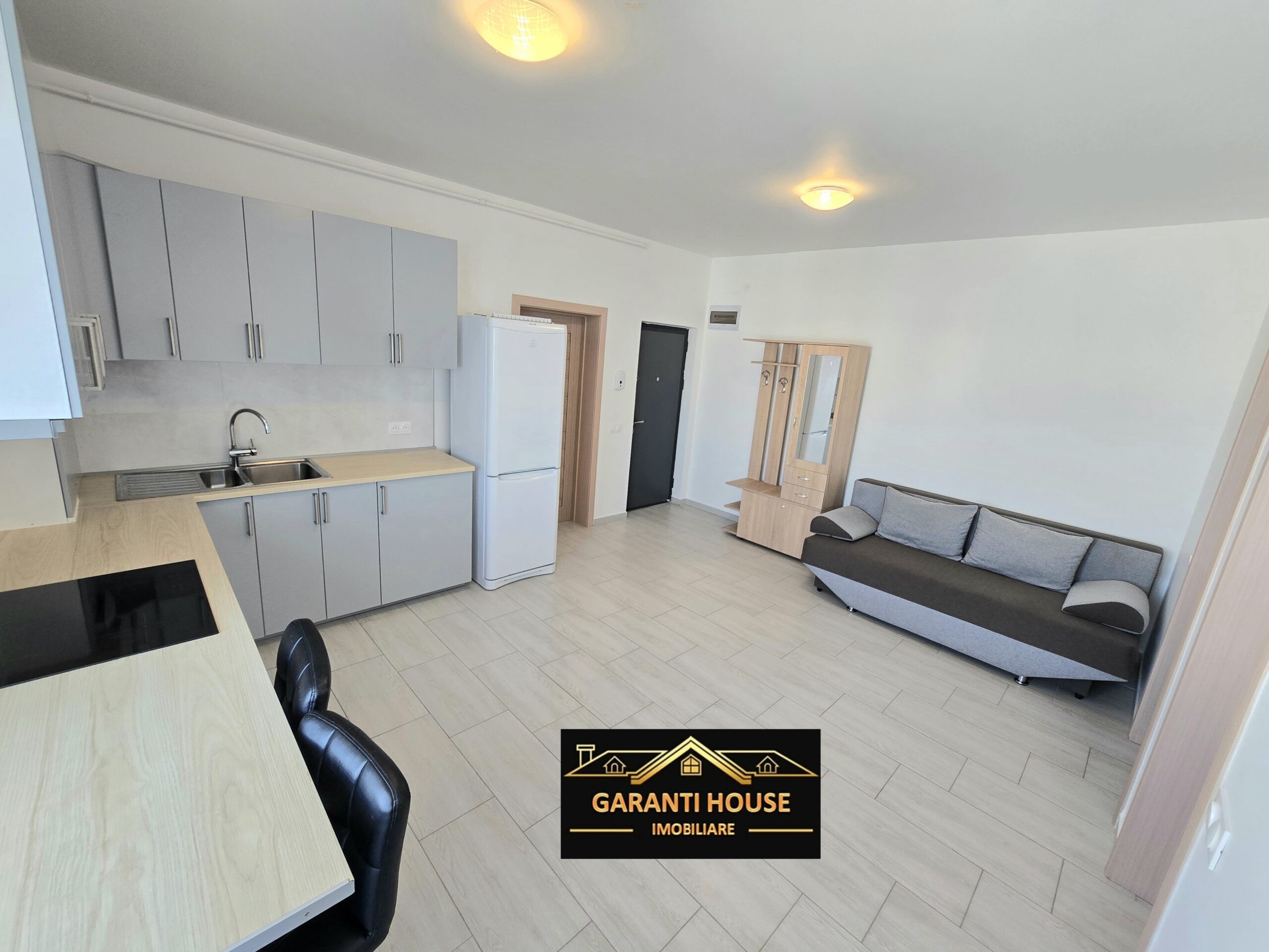 Lamaitei, apartament cu 3 camere, mobilat, parcare — fotografia 1
