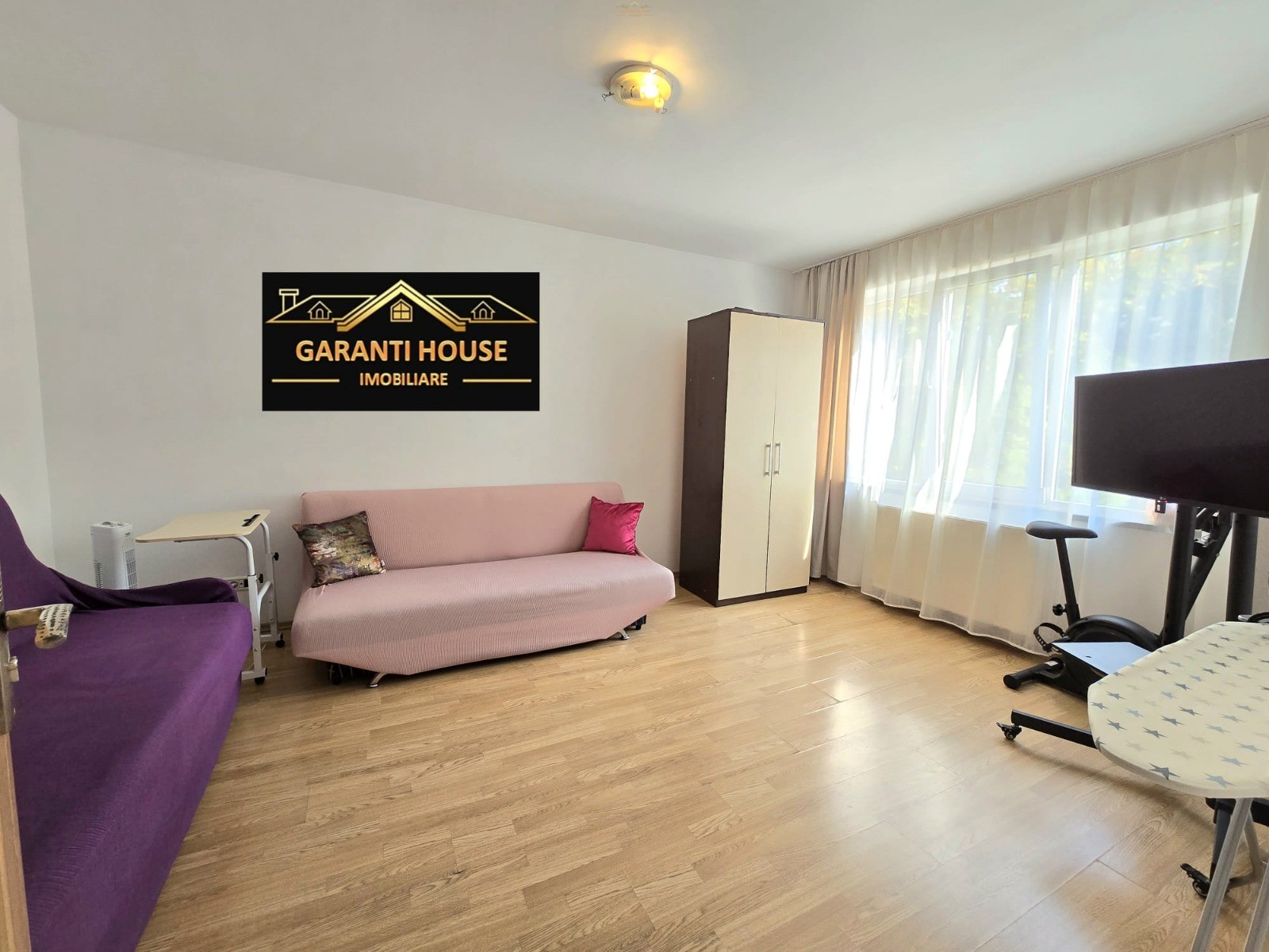 George Cosbuc, apartament cu 2 camere, decomandat, mobilat si utilat — fotografia 1