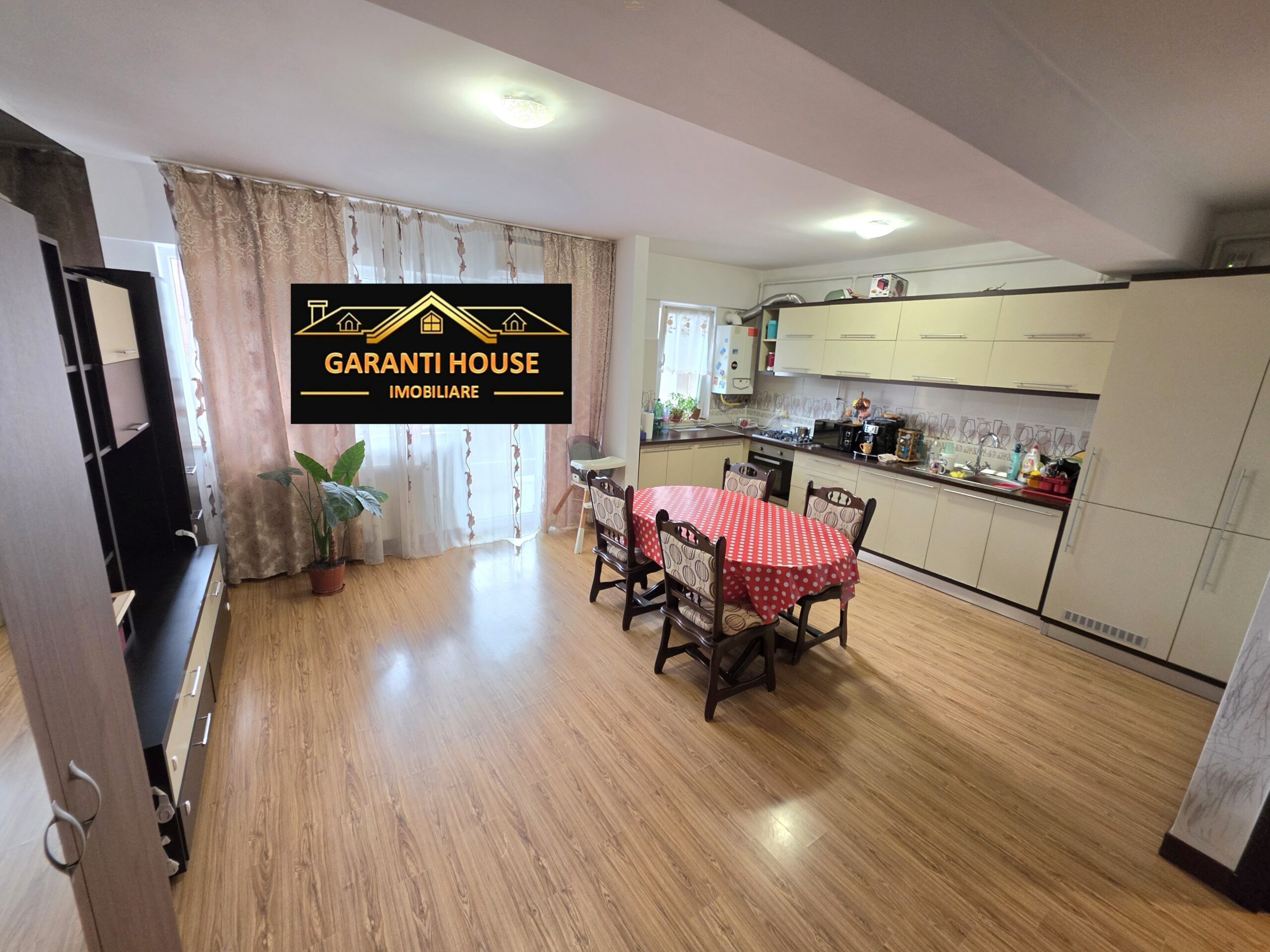 Zona Europa, apartament cu 2 camere, mobilat si utilat — fotografia 1