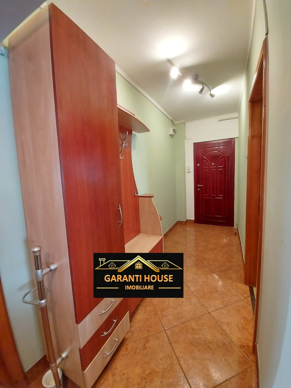 Olteniei, apartament cu 2 camere, decomandat, mobilat — fotografia 3