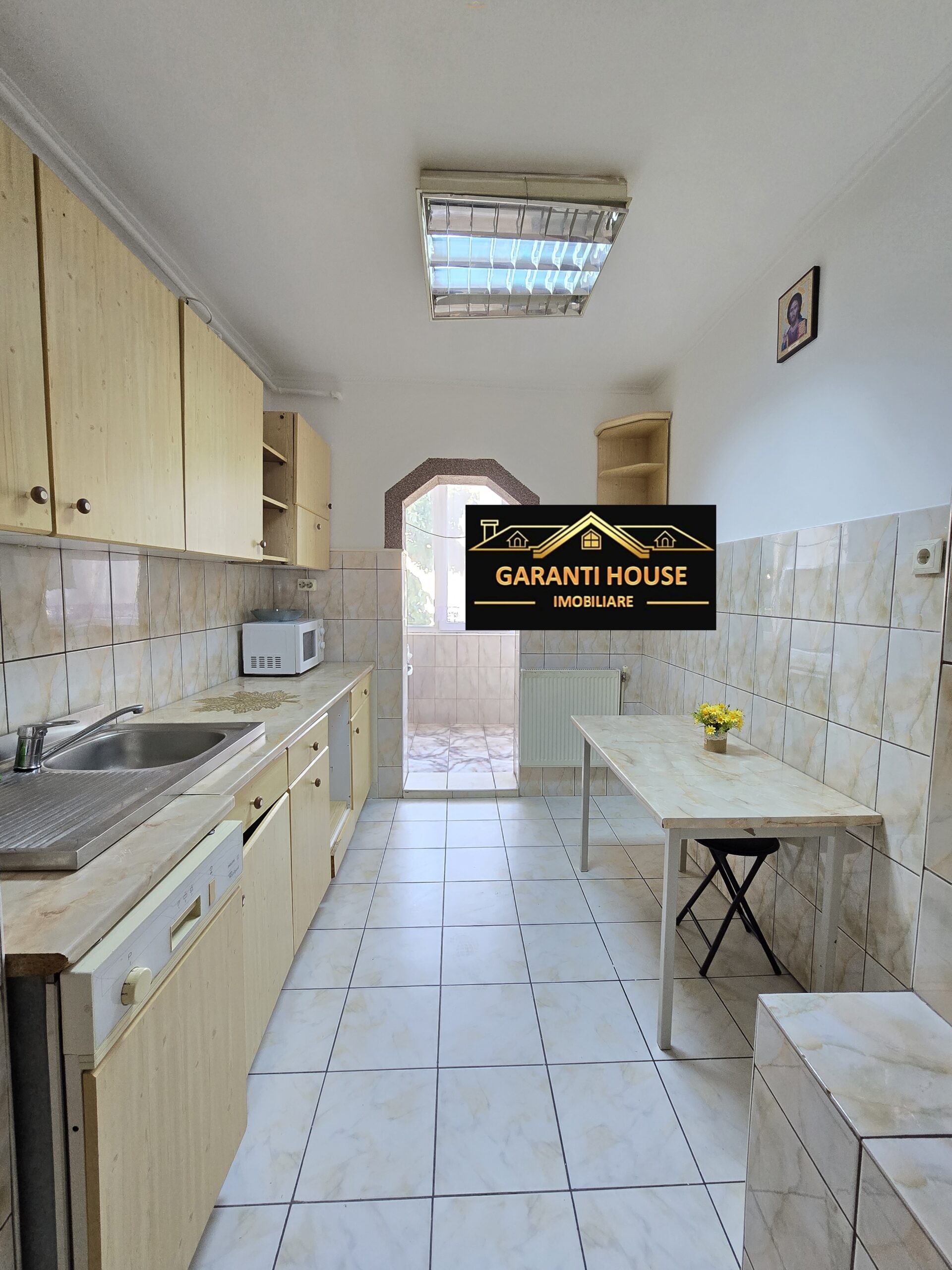 Dobrogei, apartament cu 2 camere, decomandat, mobilat — fotografia 3