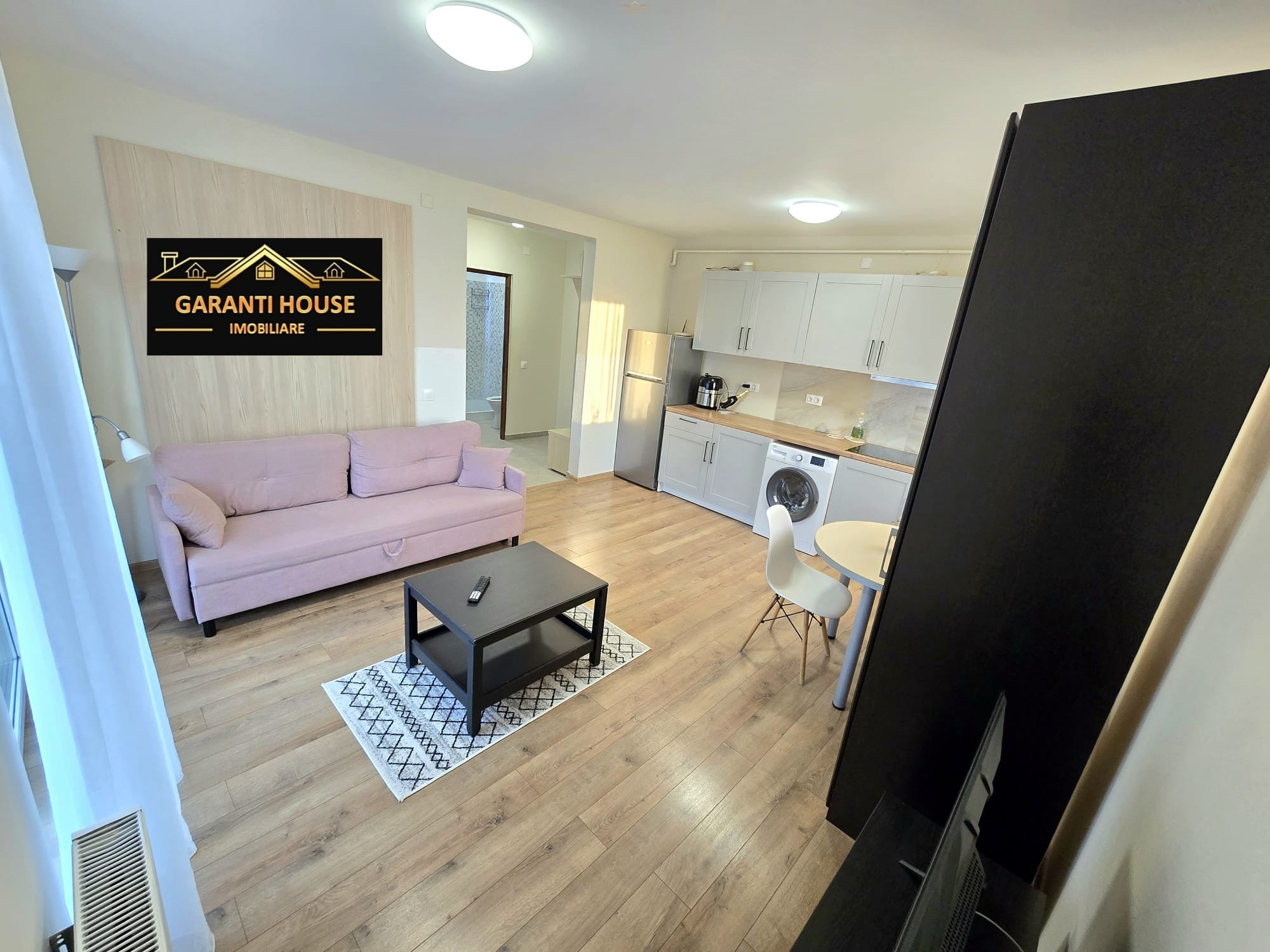 Bloc nou, apartament cu 2 camere, terasa, mobilat, parcare — fotografia 1