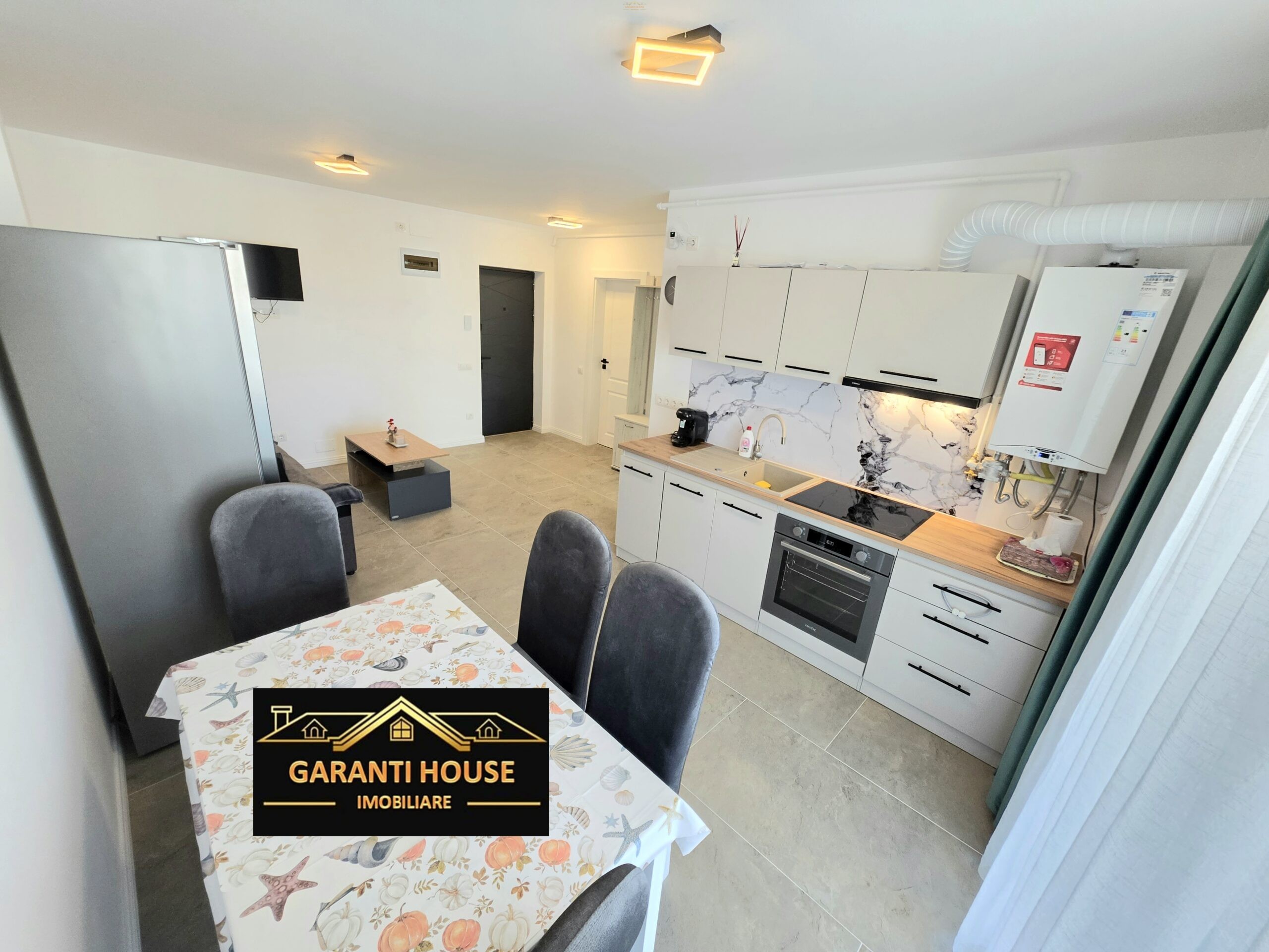 Bloc nou, prima inchiriere, apartament cu 2 camere, parcare — fotografia 2