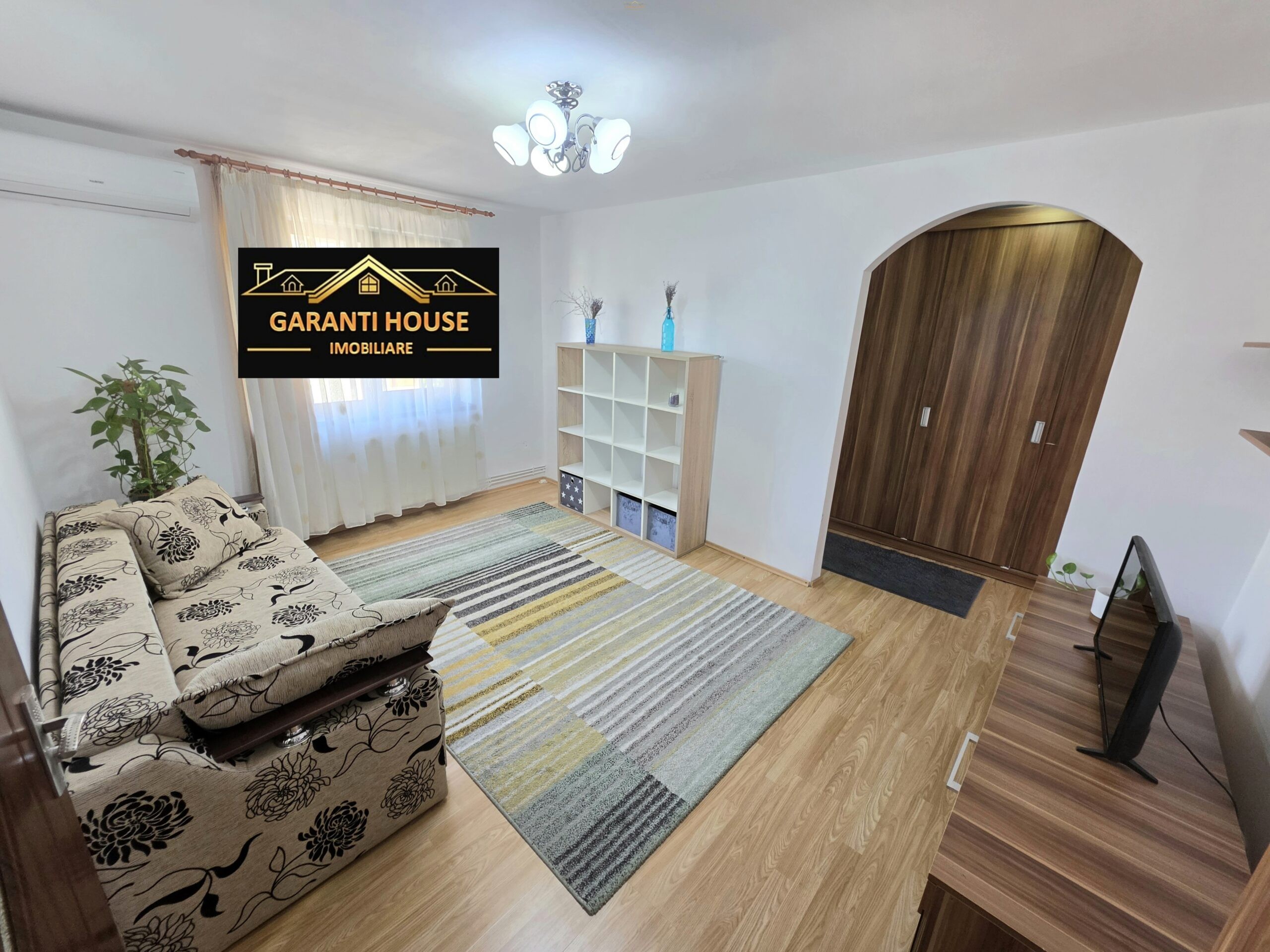 Bd. Bucuresti (zona Pressco), apartament cu 2 camere, mobilat si utilat — fotografia 1